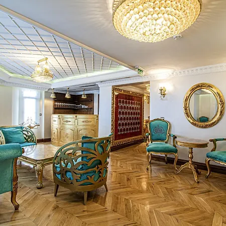 In Historic Mansion In Beylerbeyi 아파트 이스탄불