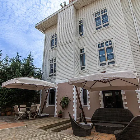 아파트 In Historic Mansion In Beylerbeyi 이스탄불