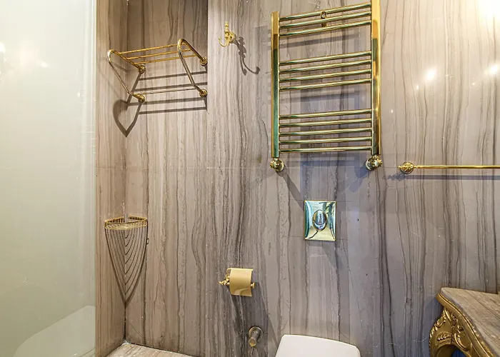 In Historic Mansion In Beylerbeyi Apartmán *